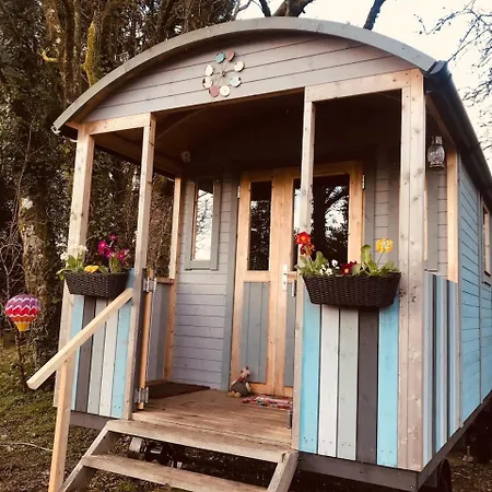 Pensionat Cosy Shepherds Hut Between Maple And Hawthorn