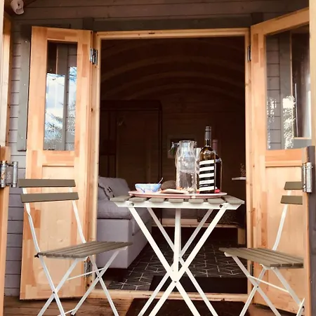Cosy Shepherds Hut Between Maple And Hawthorn Pensionat