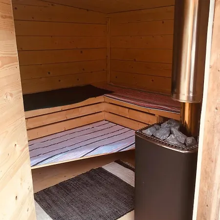 Cosy Shepherds Hut Between Maple And Hawthorn Pensionat Mountshannon